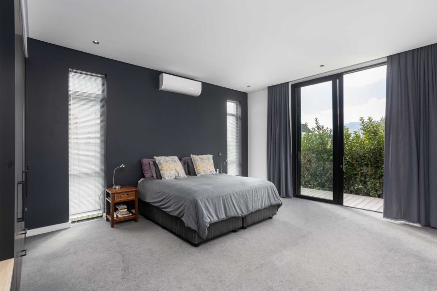5 Bedroom Property for Sale in Val De Vie Estate Western Cape